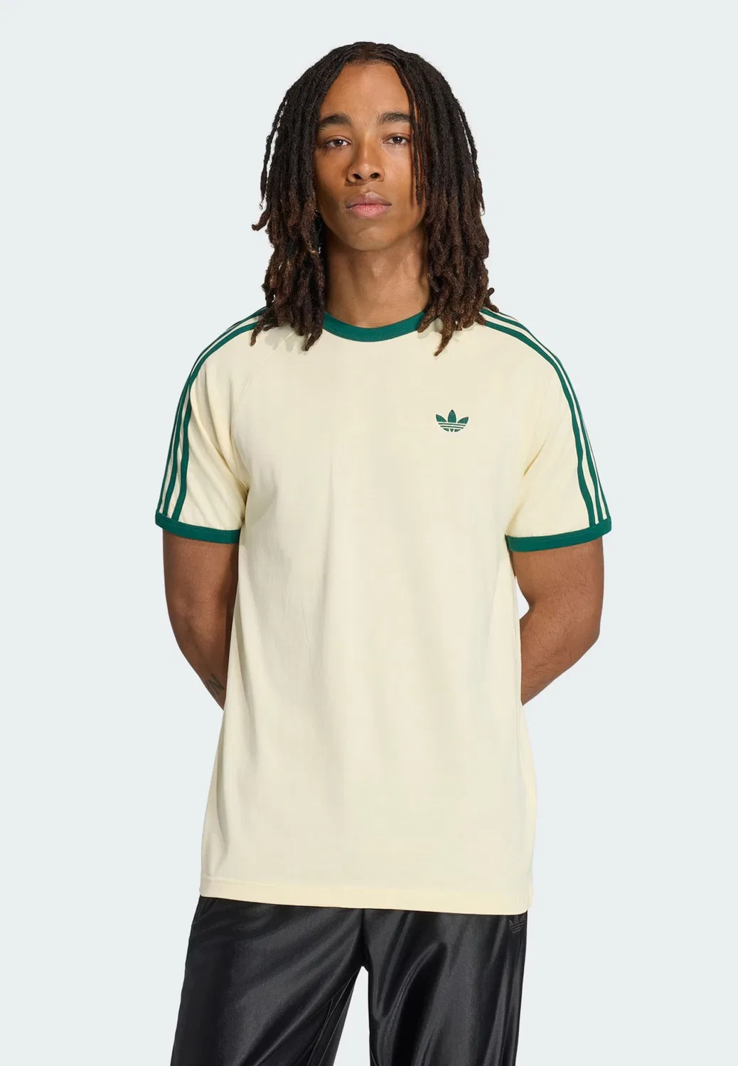 Футболка Adidas Originals кремового цвета — фото 2