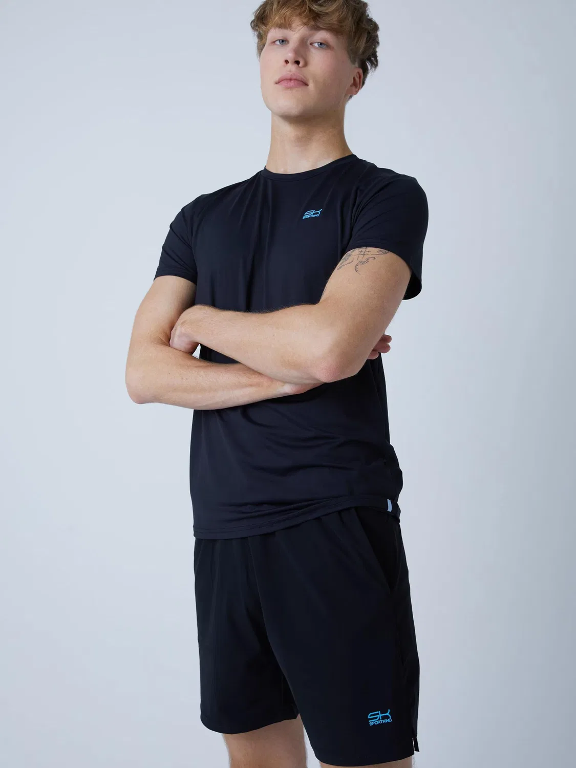 Спортивные шорты Sportkind Regular Workout Pants Shorts regular черного цвета