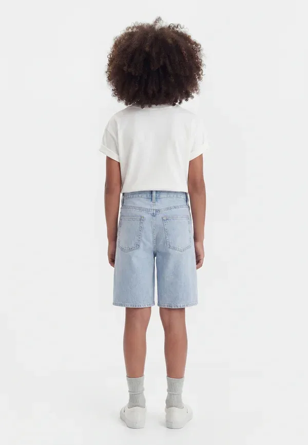 Шорты джинсовые свободные Gap, light wash, светло-голубой — фото 2