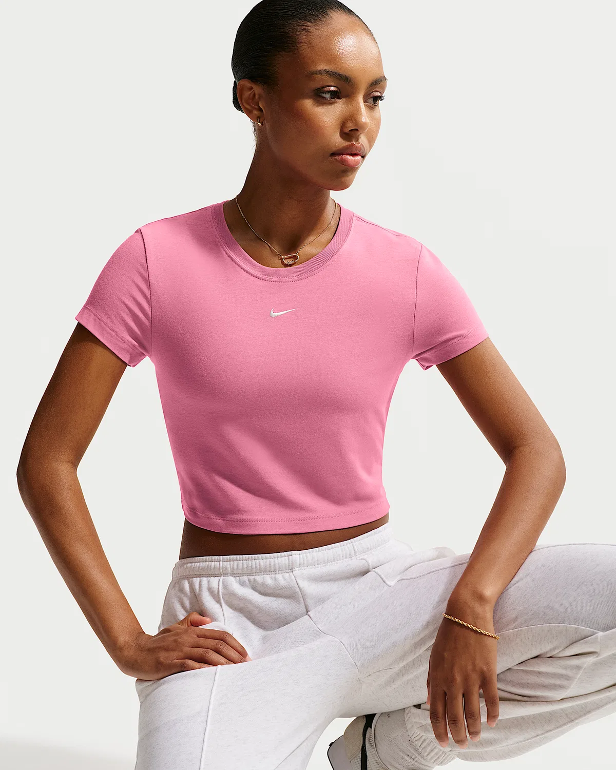 Женская укороченная футболка Nike Sportswear Chill Knit, Peony/Sail — фото 3