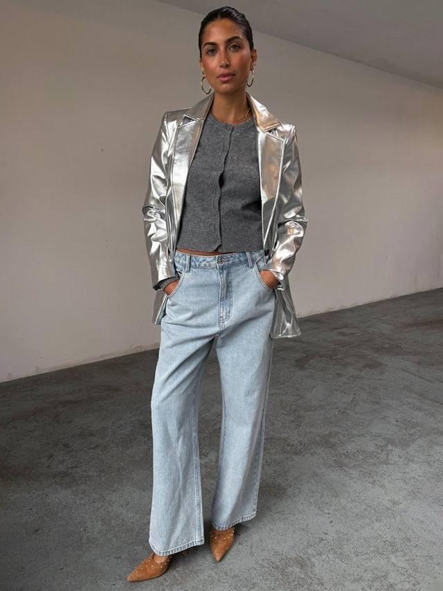 

Блейзер из веганской кожи с металлическим отливом Never Fully Dressed, серебряный