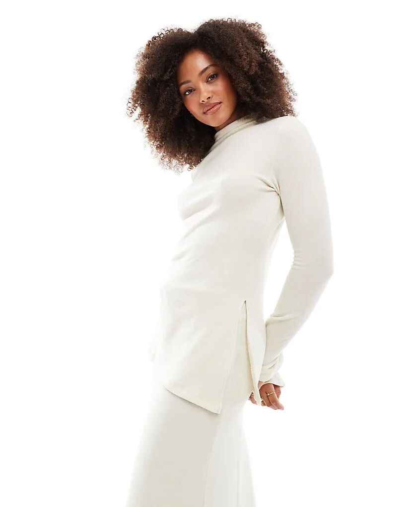 

Сверхмягкий топ Vero Moda Mix and Match с разрезами по бокам в кремовом меланжевом цвете