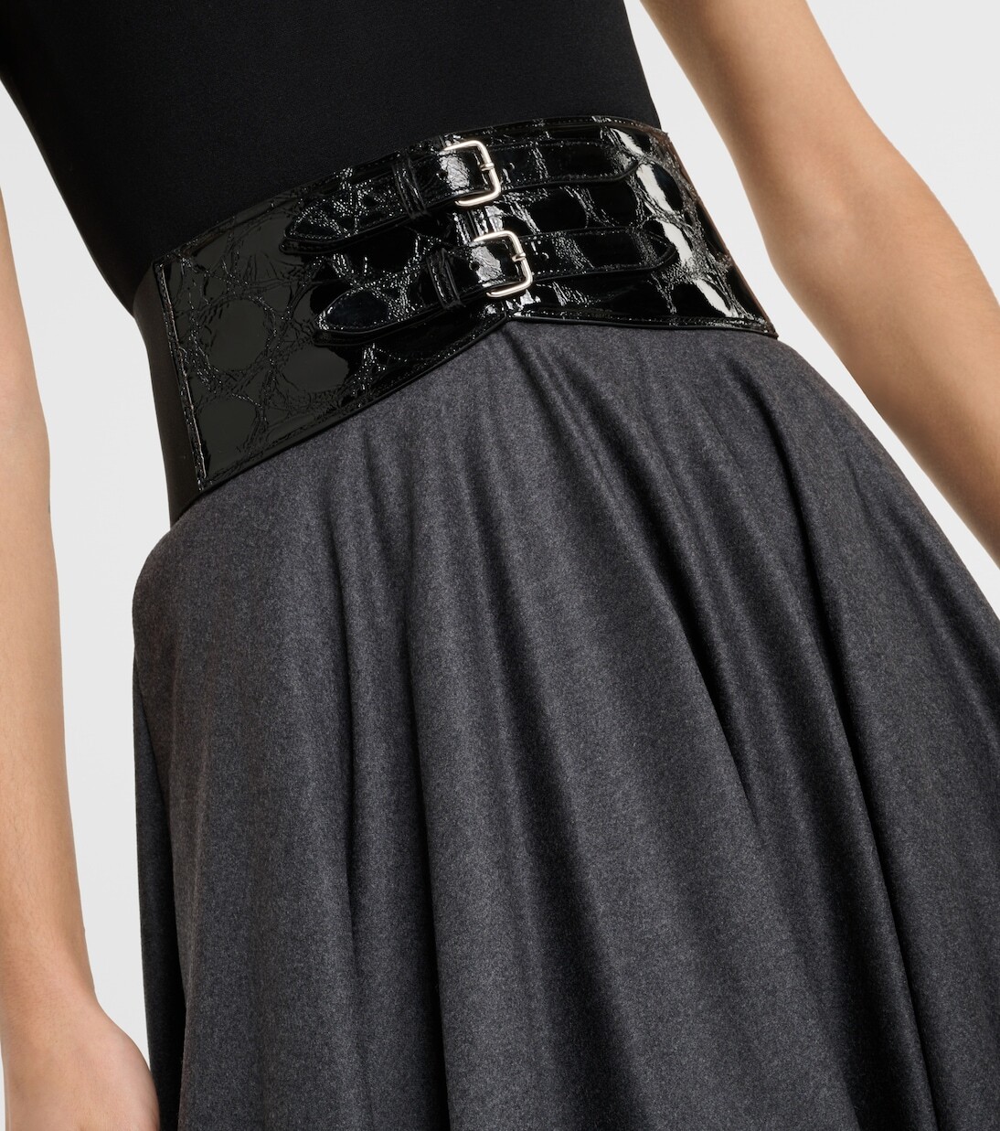 Юбка миди из натуральной шерсти с высокой посадкой и поясом Alaïa, серый — фото 4
