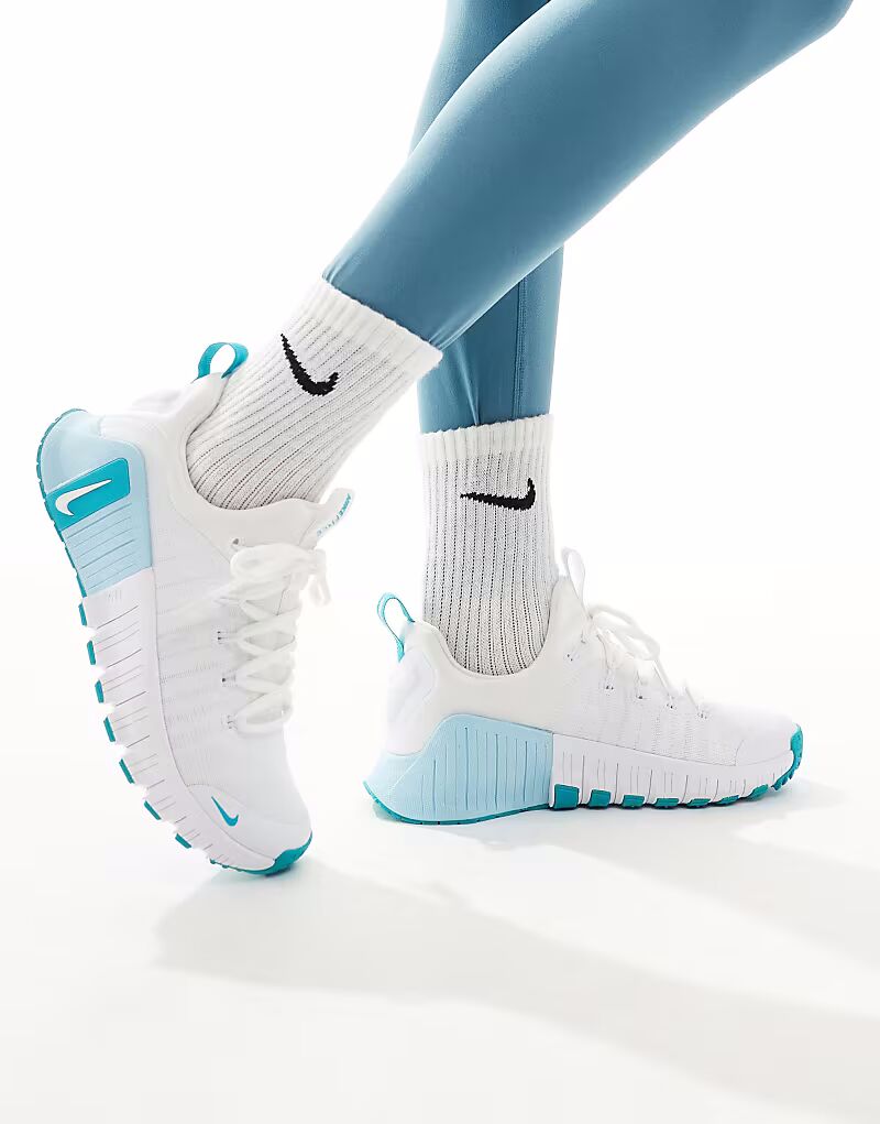 Кроссовки Nike Training Free Metcon 6 белого и синего цветов