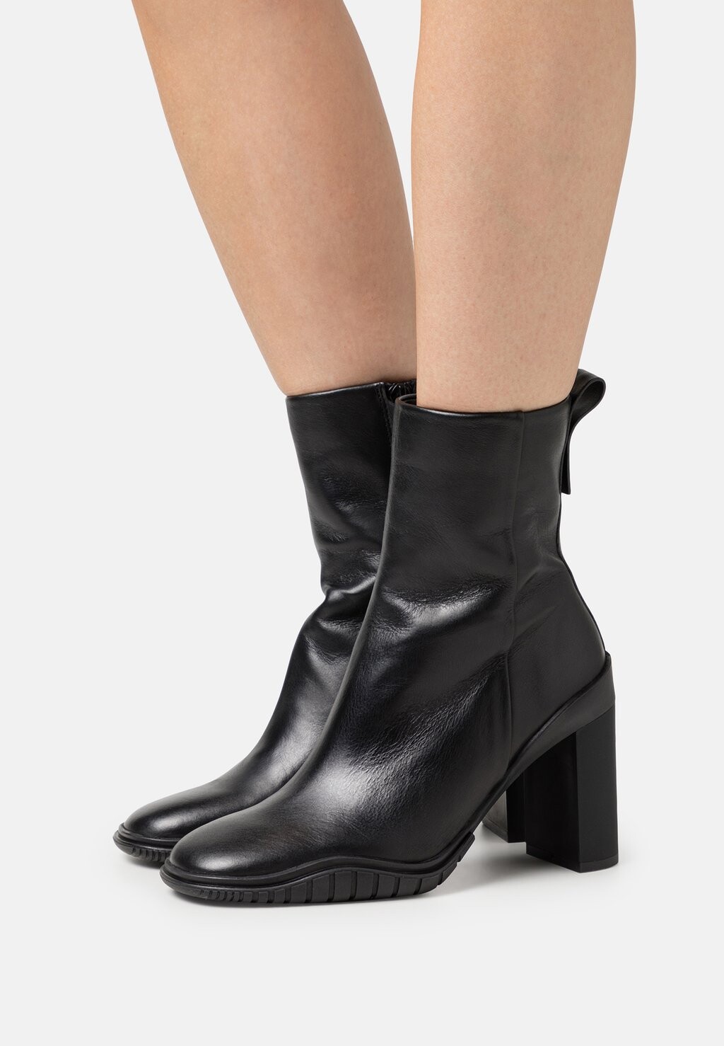 

Ботинки Calvin Klein WAVE BLOCK, черный