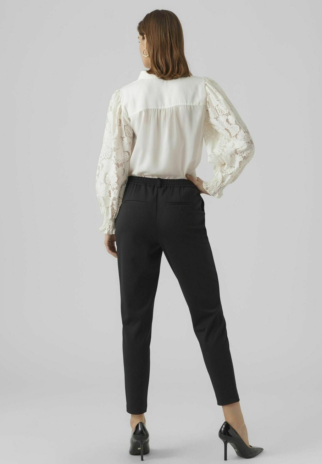 

Брюки LUCCA TAPERED Vero Moda, черный