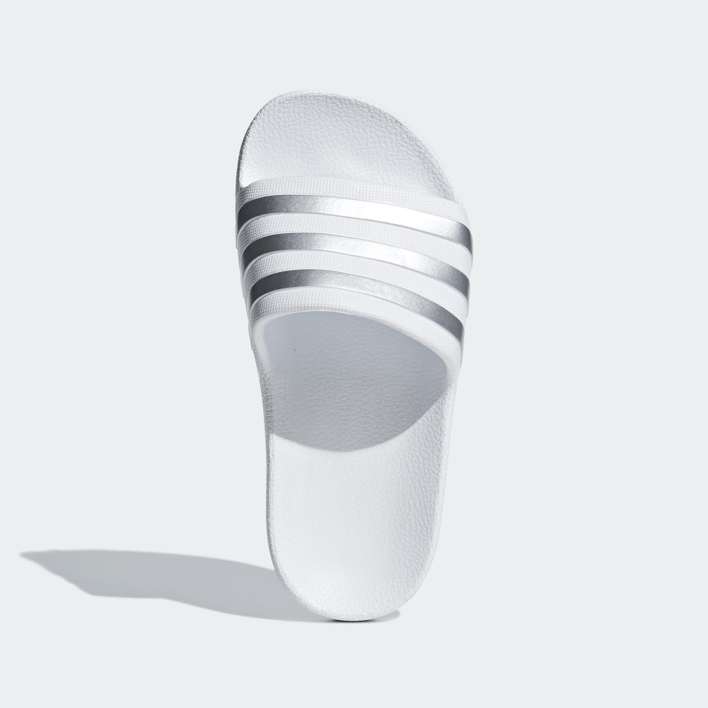 Adidas Sportswear Пляжные и бассейновые тапочки 'Adilette Aqua' в белом цвете — фото 3