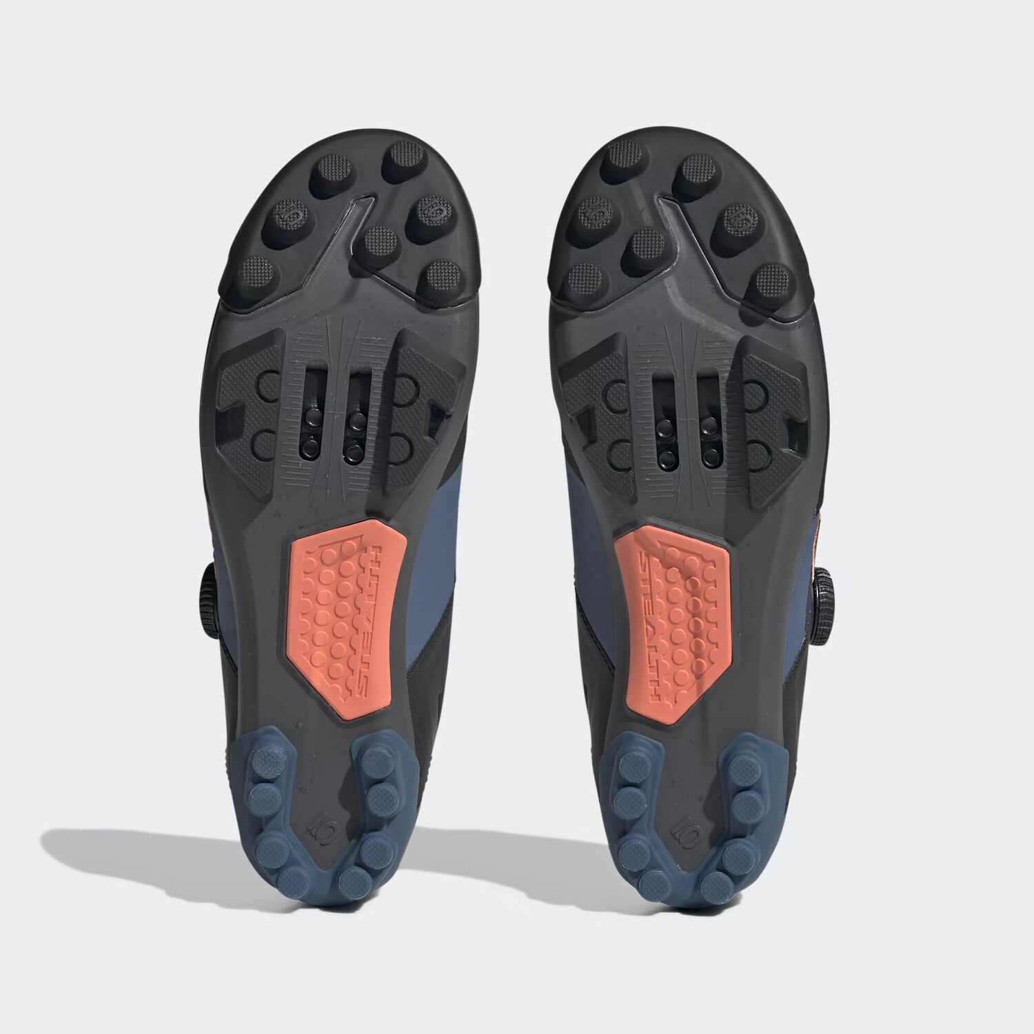 Кроссовки Five Ten Kestrel BOA Adidas, цвет Legend Ink/Core Black/Coral Fusion — фото 3