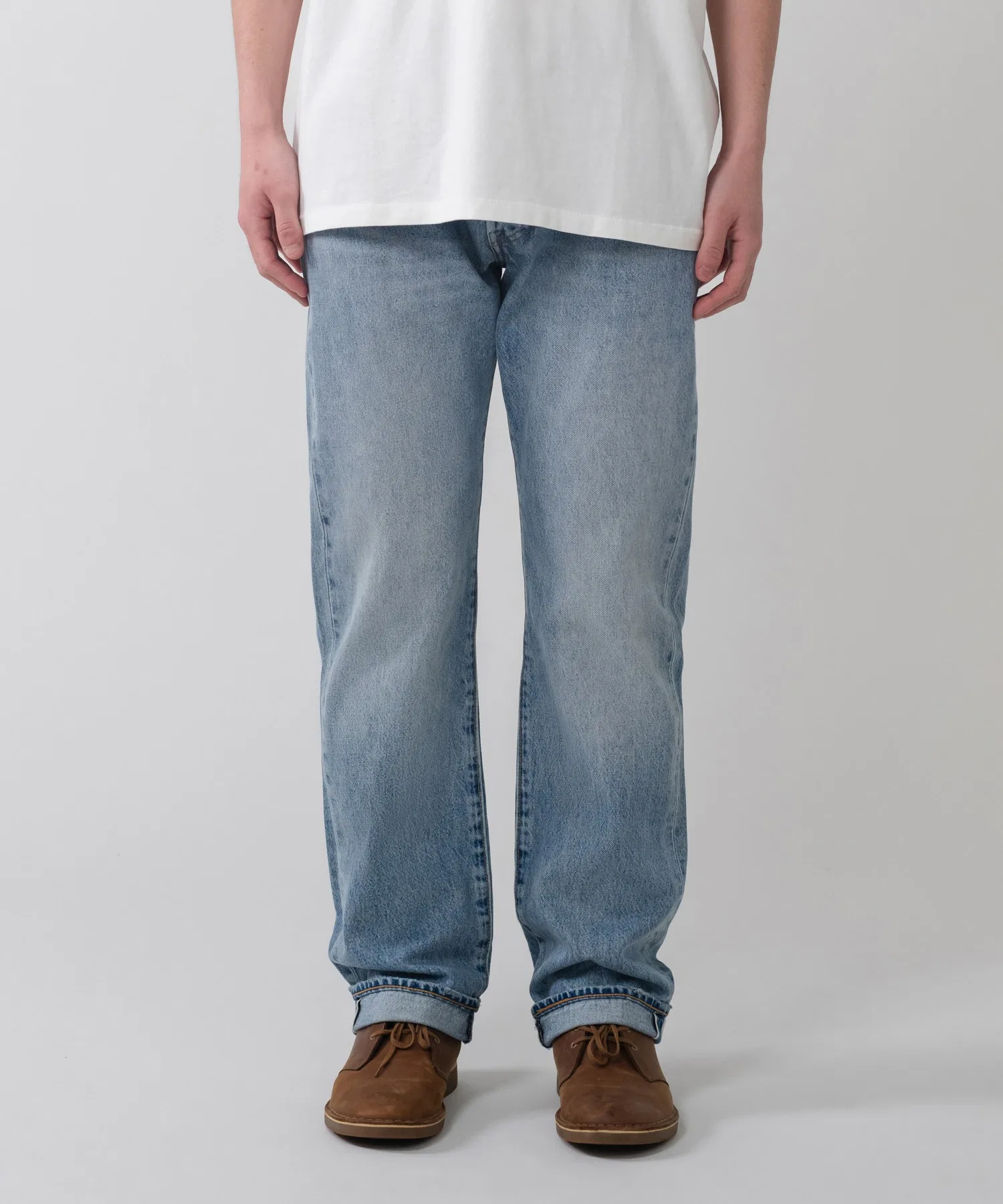 Джинсы Levi's 501(R), цвет «средний индиго».