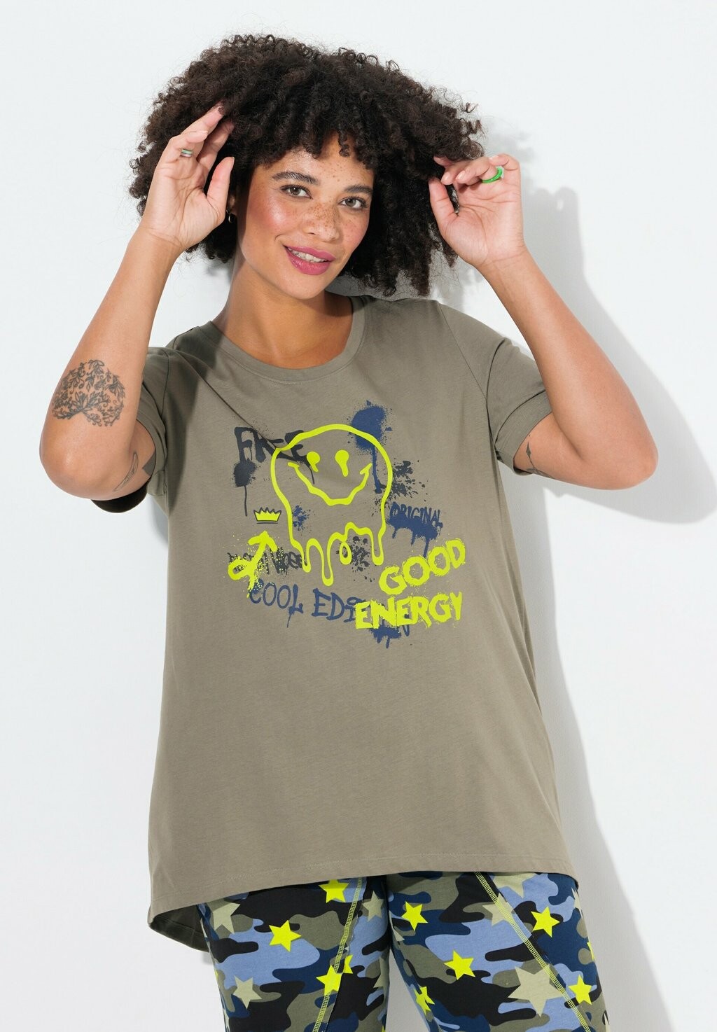 

Футболка с принтом SMILEY HALF SLEEVES Angel of Style, зеленый