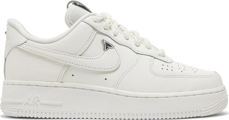 

Кроссовки Wmns Air Force 1 '07 LV8 'Needlework', белый