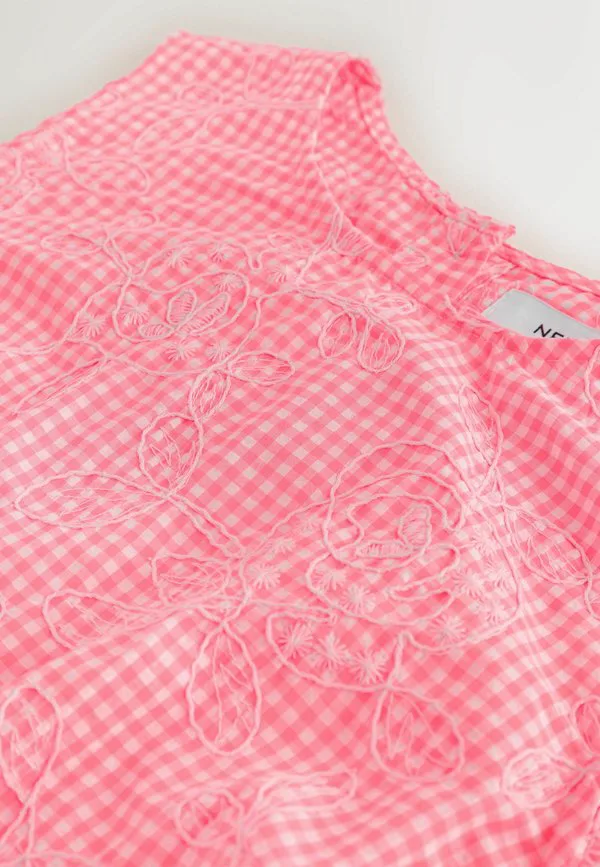 Рубашка в клетку стандартного кроя с вышивкой. Next, Pink White — фото 3