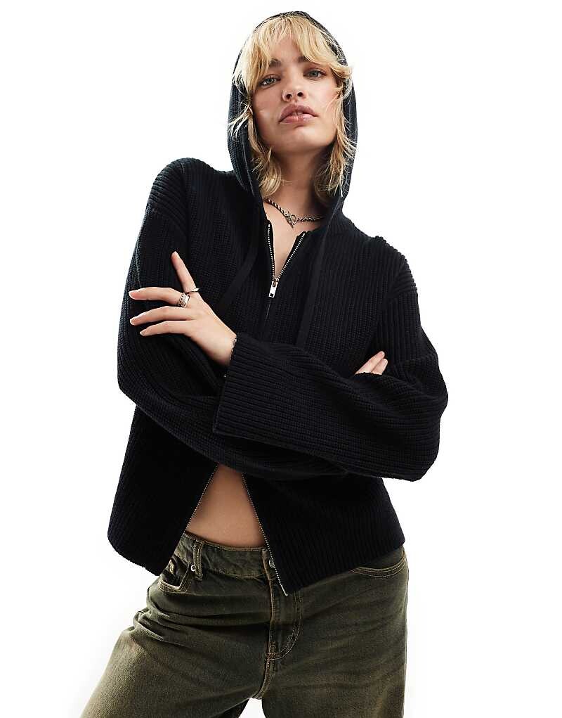 

Monki — черный кардиган с капюшоном и молнией в рубчик