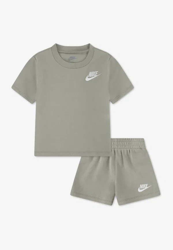 Шорты спортивные Nike Sportswear, цвет еловый туман