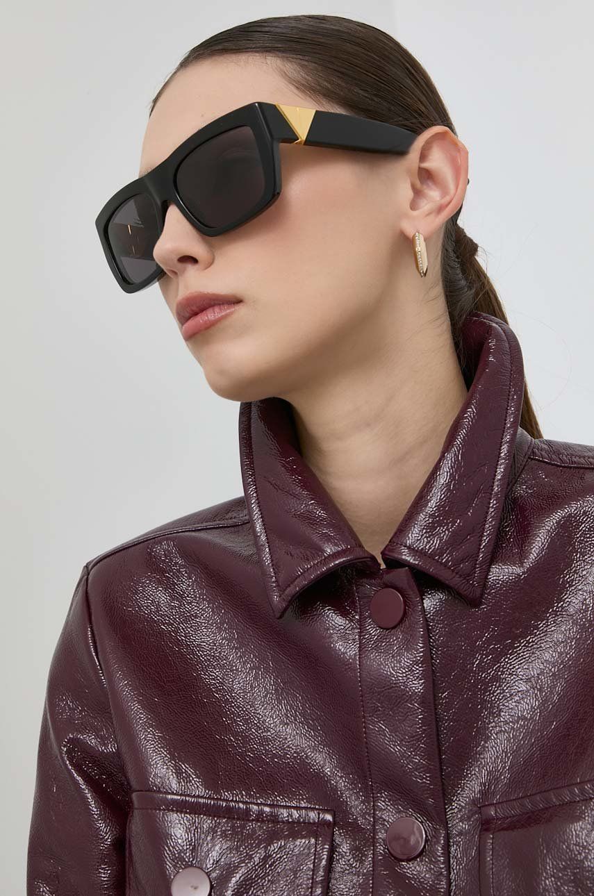 

Солнцезащитные очки BV1178S Bottega Veneta, черный