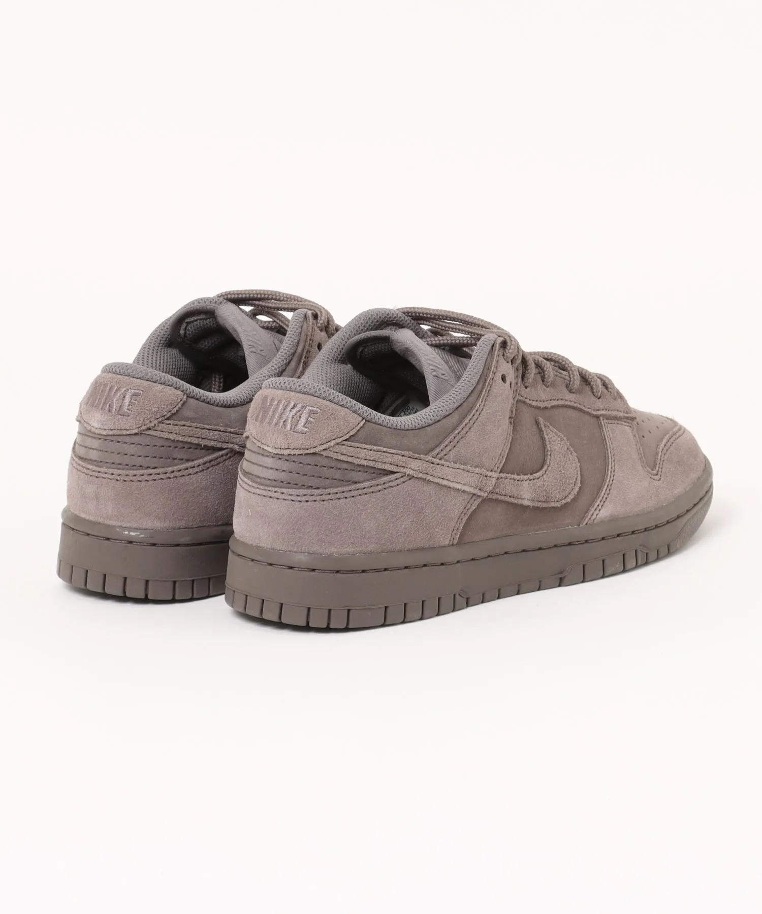 Мужские кроссовки из натуральной кожи Dunk Low Retro SE NIKE MIB6651 серые — фото 2