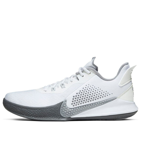 

Кроссовки мамба ярость Nike, черный
