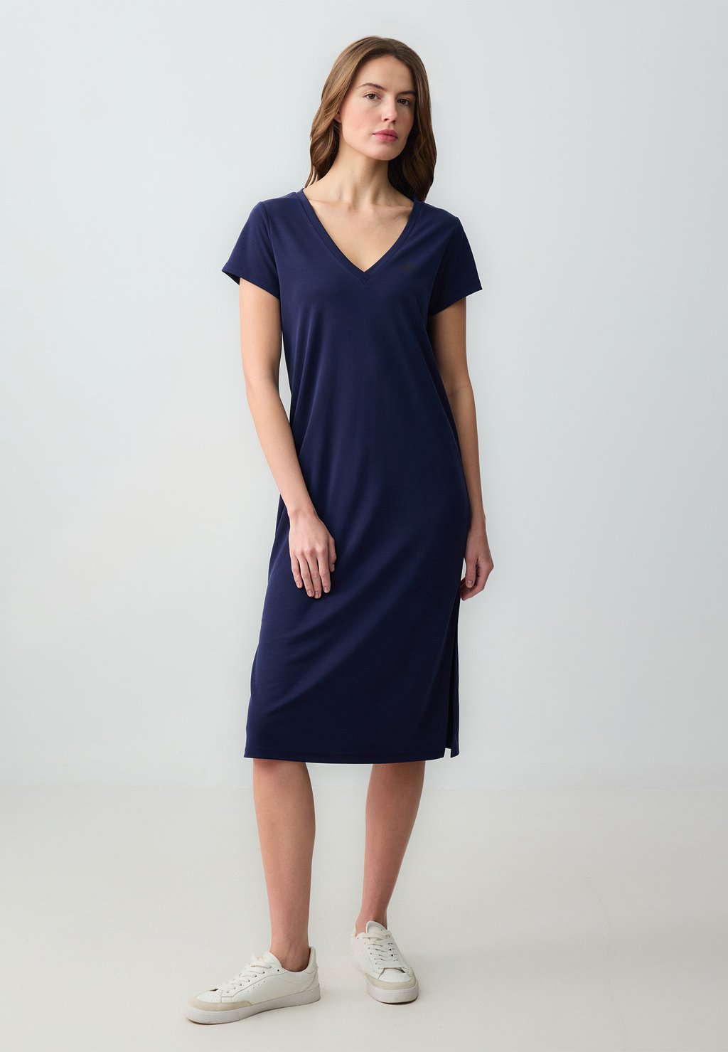 

Вязаное платье REGULAR FIT V NECK SHORT SLEEVE Jimmy Key, темно-синий