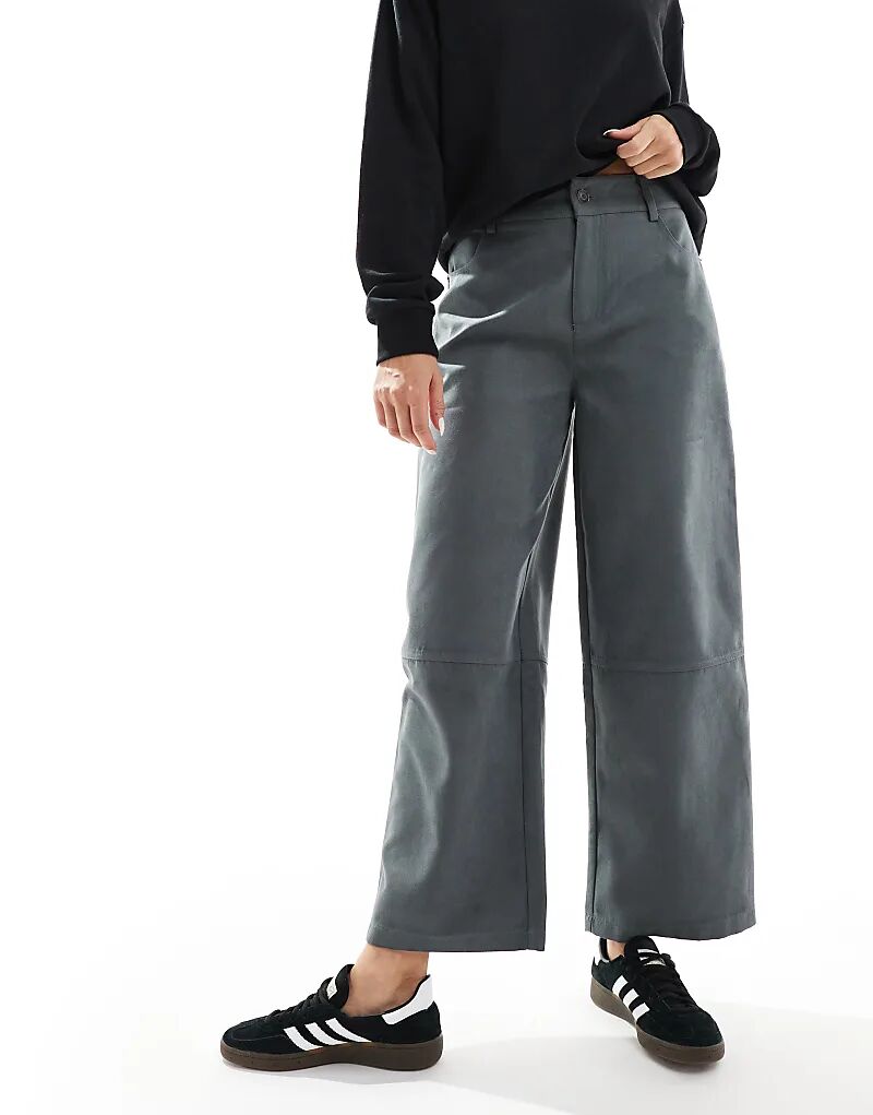 

Брюки-бочки из замши в угольном цвете ASOS DESIGN