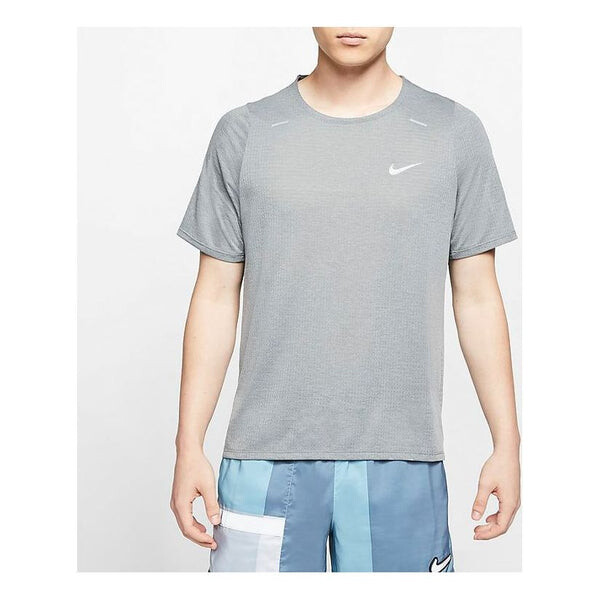 

Футболка rise 365 running breathable small short sleeve gray Nike, серый