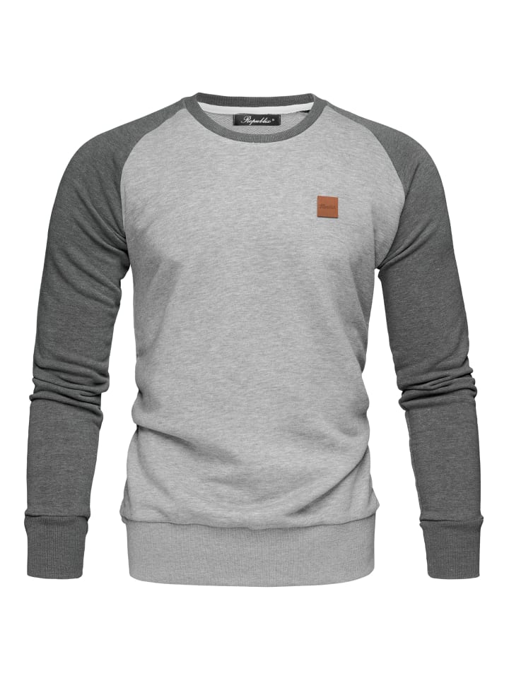 

Толстовка REPUBLIX