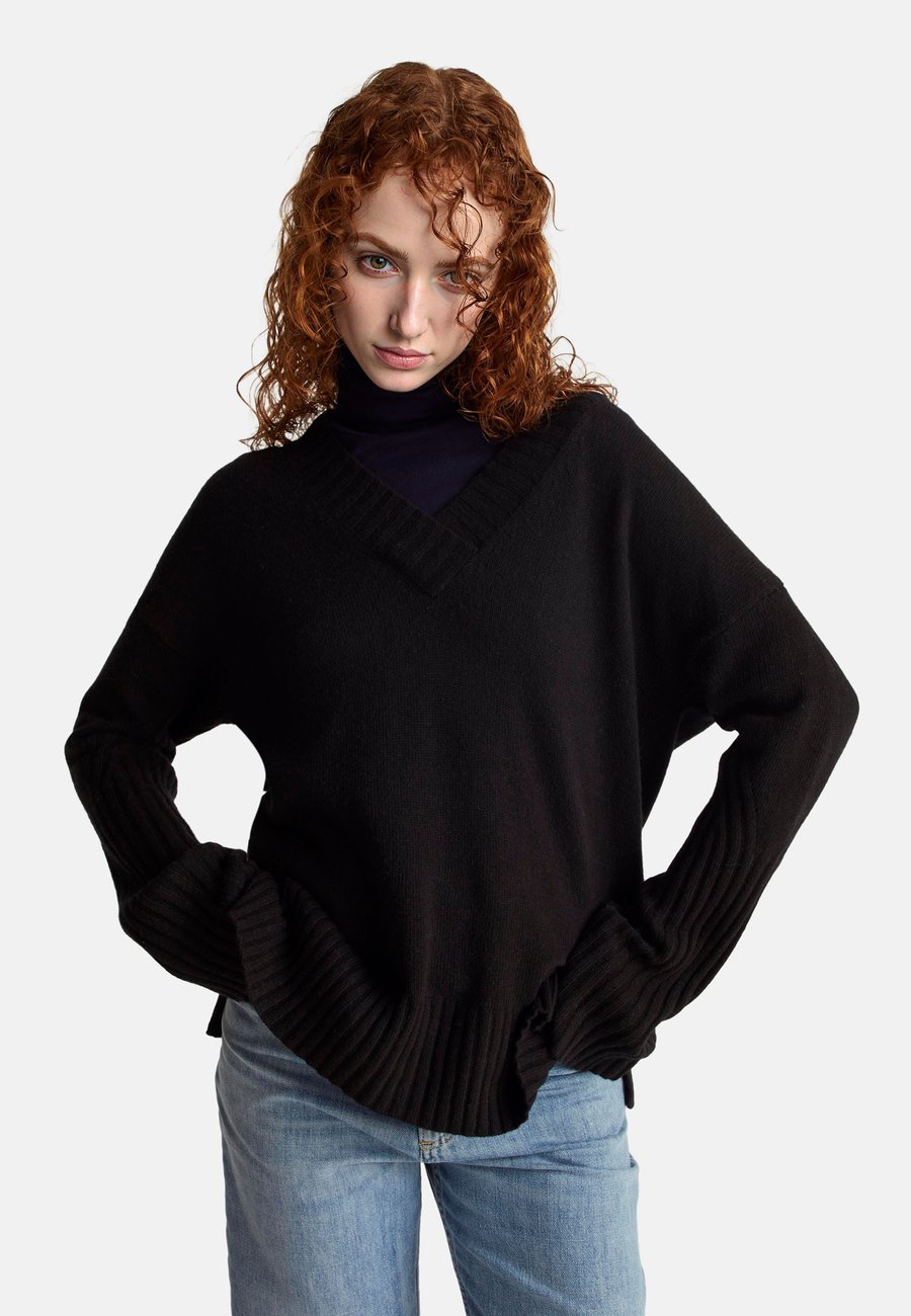 

Джемпер United Colors of Benetton OVERSIZE , Black