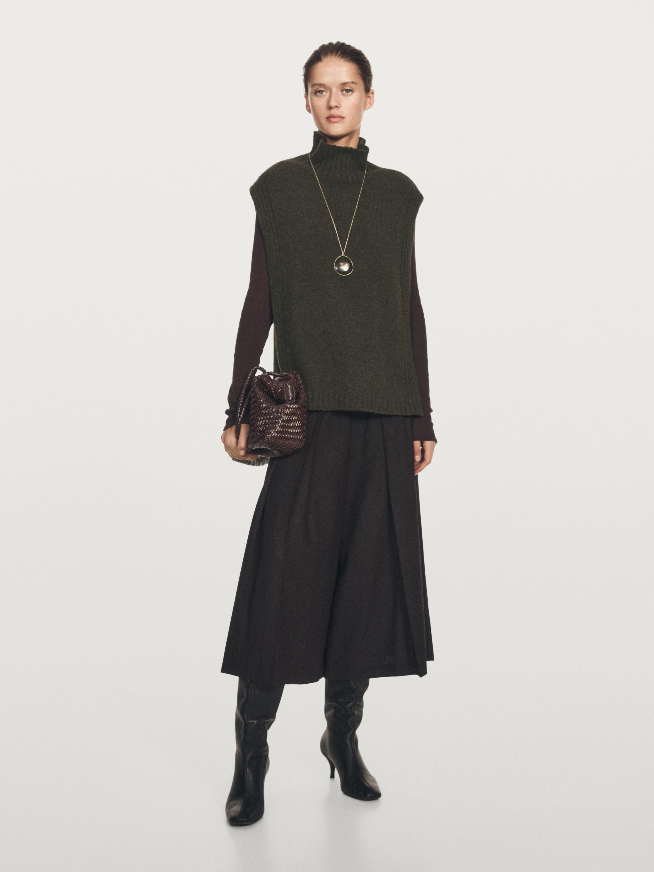 

Свитер без рукавов с высоким воротом Massimo Dutti, зеленый