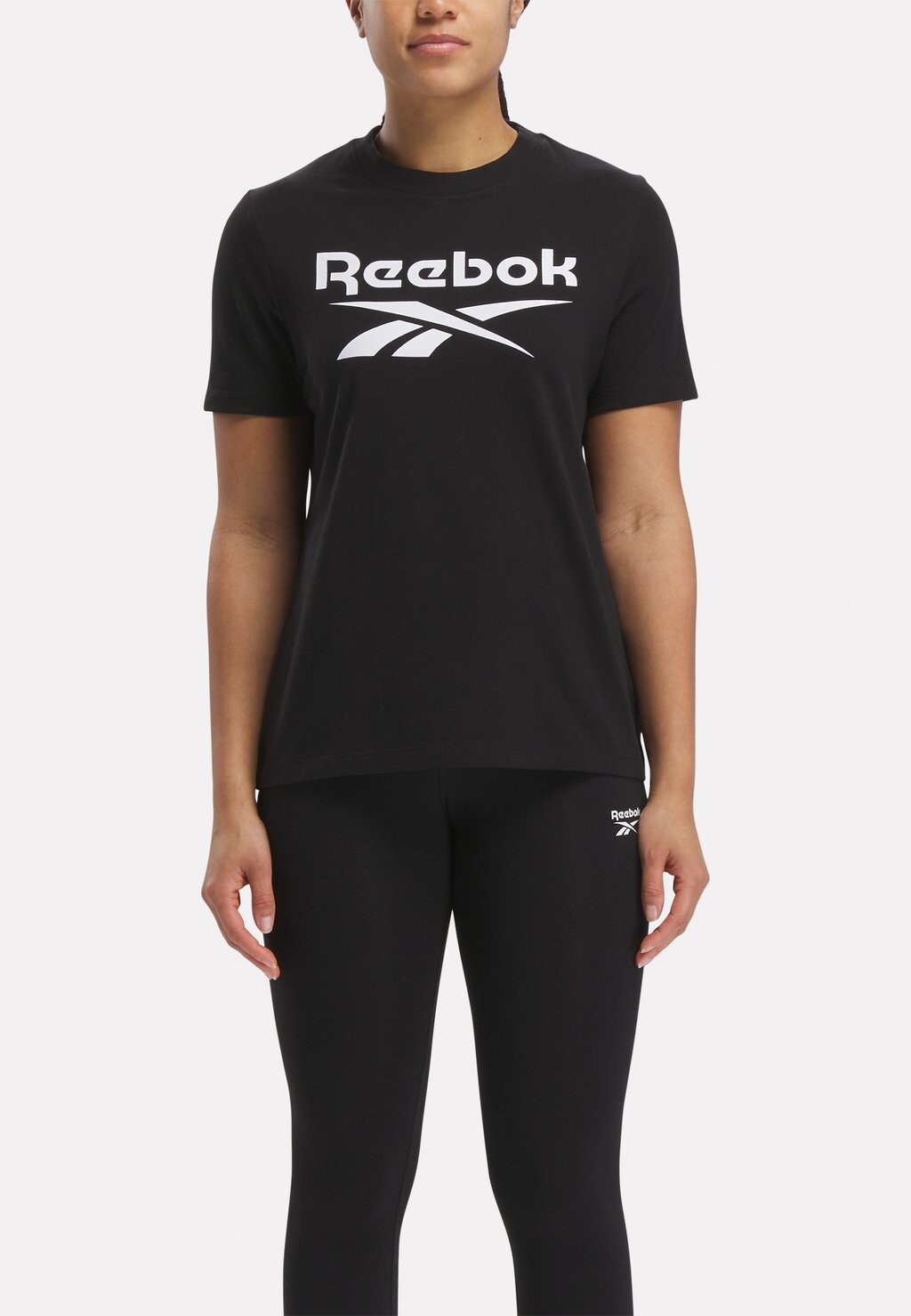 

Футболка с принтом КОРОТКИЙ РУКАВ Reebok, черный
