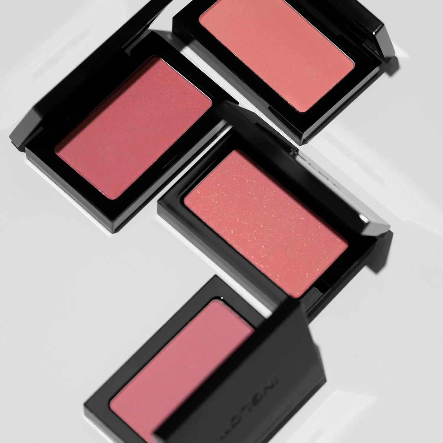 Магнитная палетка для макияжа «Freedom System Flexi Palette» от Inglot Inglot, Black — фото 4