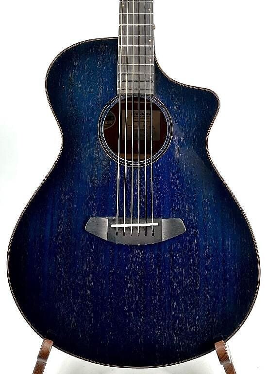 

Акустическая гитара Breedlove Rainforest S Concert Papillon Cutaway Electric Acoustic Ser#CC221008310