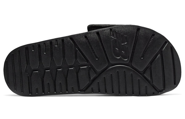 Тапочки 200 series casual minimalistic black slippers New Balance, черный — фото 4