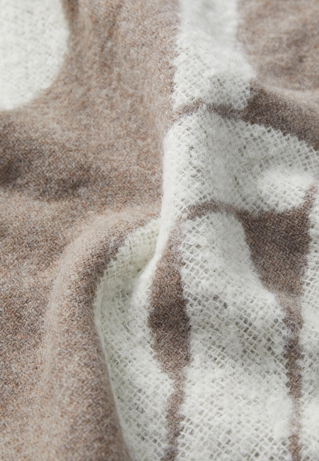 

Шарф K/SIGNATURE WOVEN SCARF KARL LAGERFELD, светло-коричневый