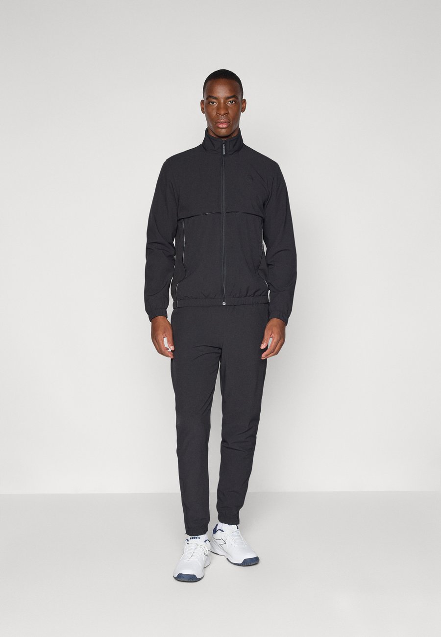 

Спортивный костюм Sergio Tacchini DERIVA TRACKSUIT SET, Black