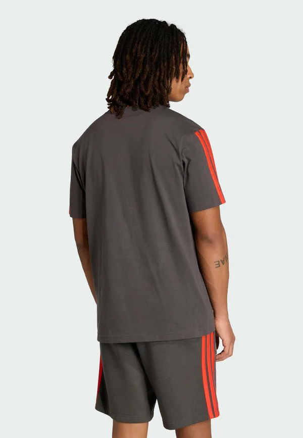 Футболка с коротким рукавом и принтом днк команды audi formula one Adidas Performance, Utility Black — фото 2
