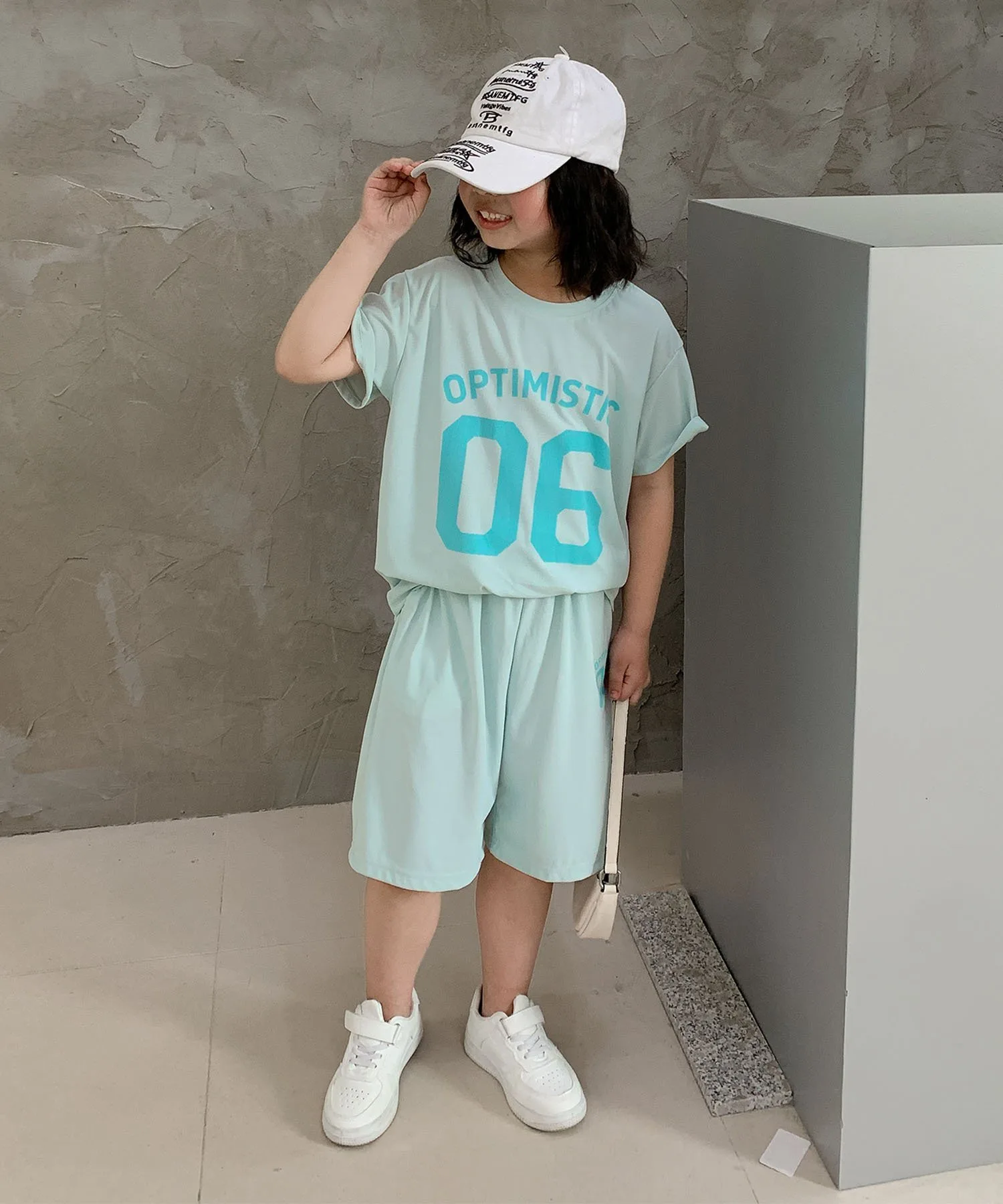 Детский комплект: футболка и шорты с номером и логотипом Aimoha Kids, green