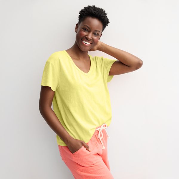 

Женская свободная футболка с V-образным вырезом Sonoma Goods For Life, цвет yellow daisy