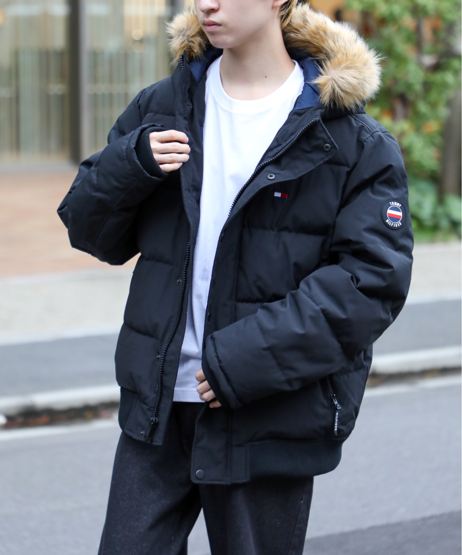 【TOMMY HILFIGER】159AP863 Пуховая куртка с капюшоном и меховой отделкой — фото 3