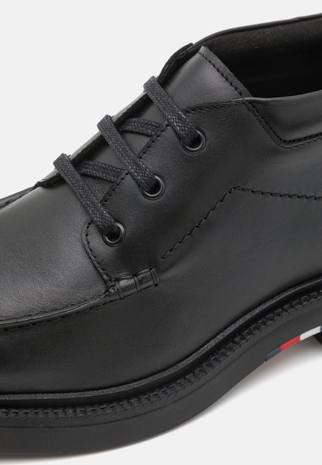 

Повседневные туфли на шнуровке COMFORT TOE Tommy Hilfiger, черный