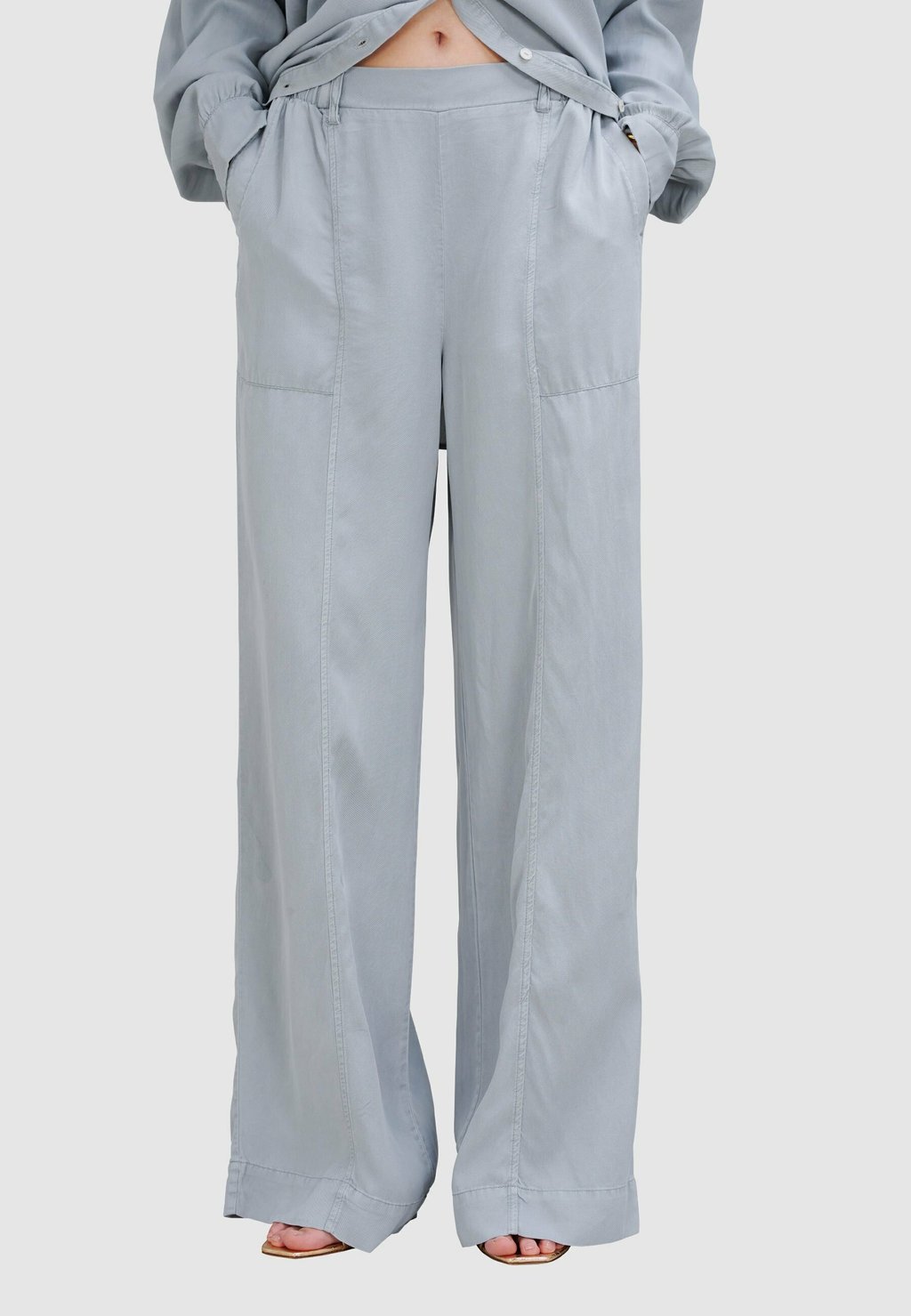 

Брюки RELAX True Religion, серый
