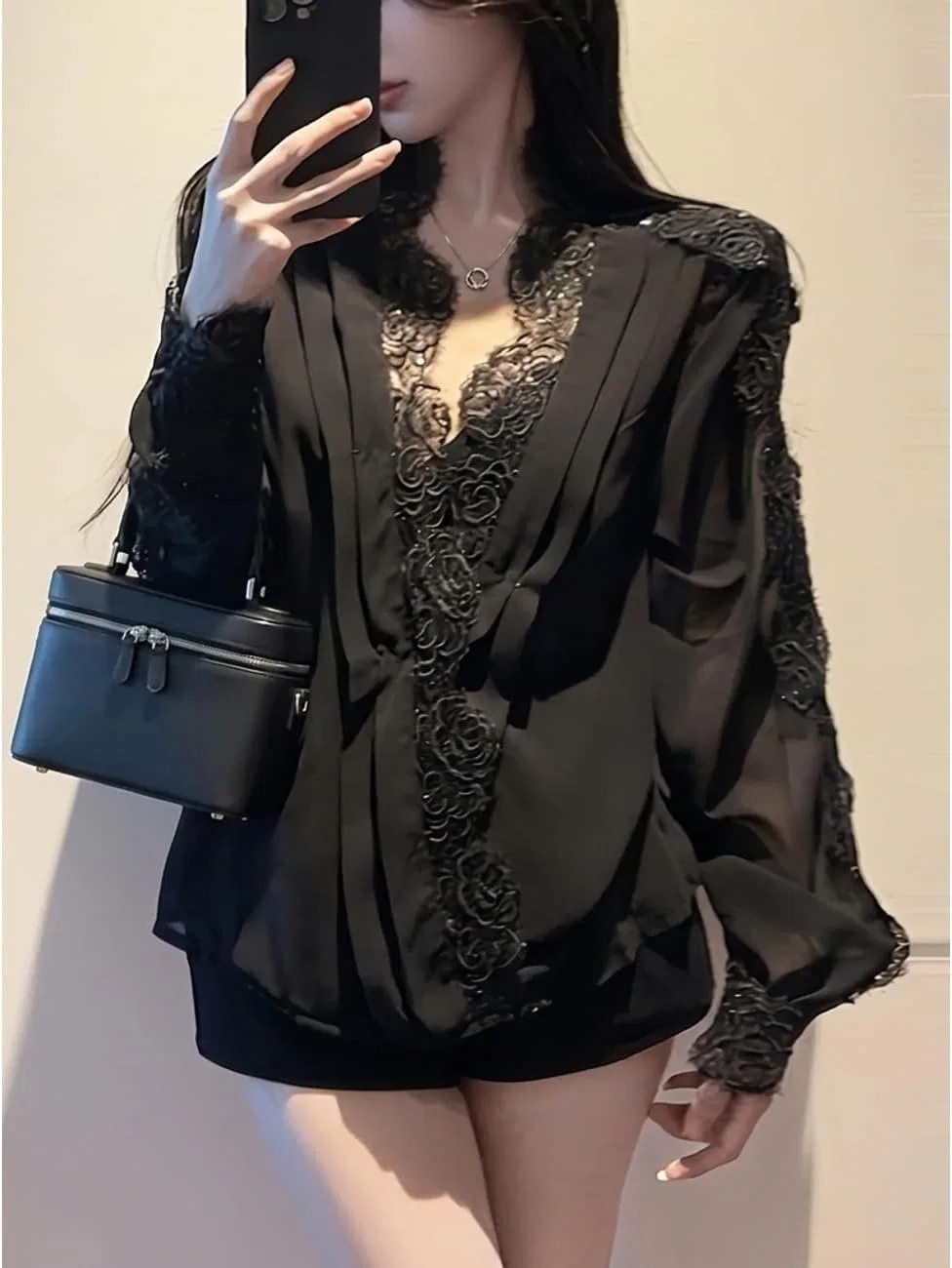 Блуза с кружевом, V-образный вырез, длинный рукав, Black — фото 3