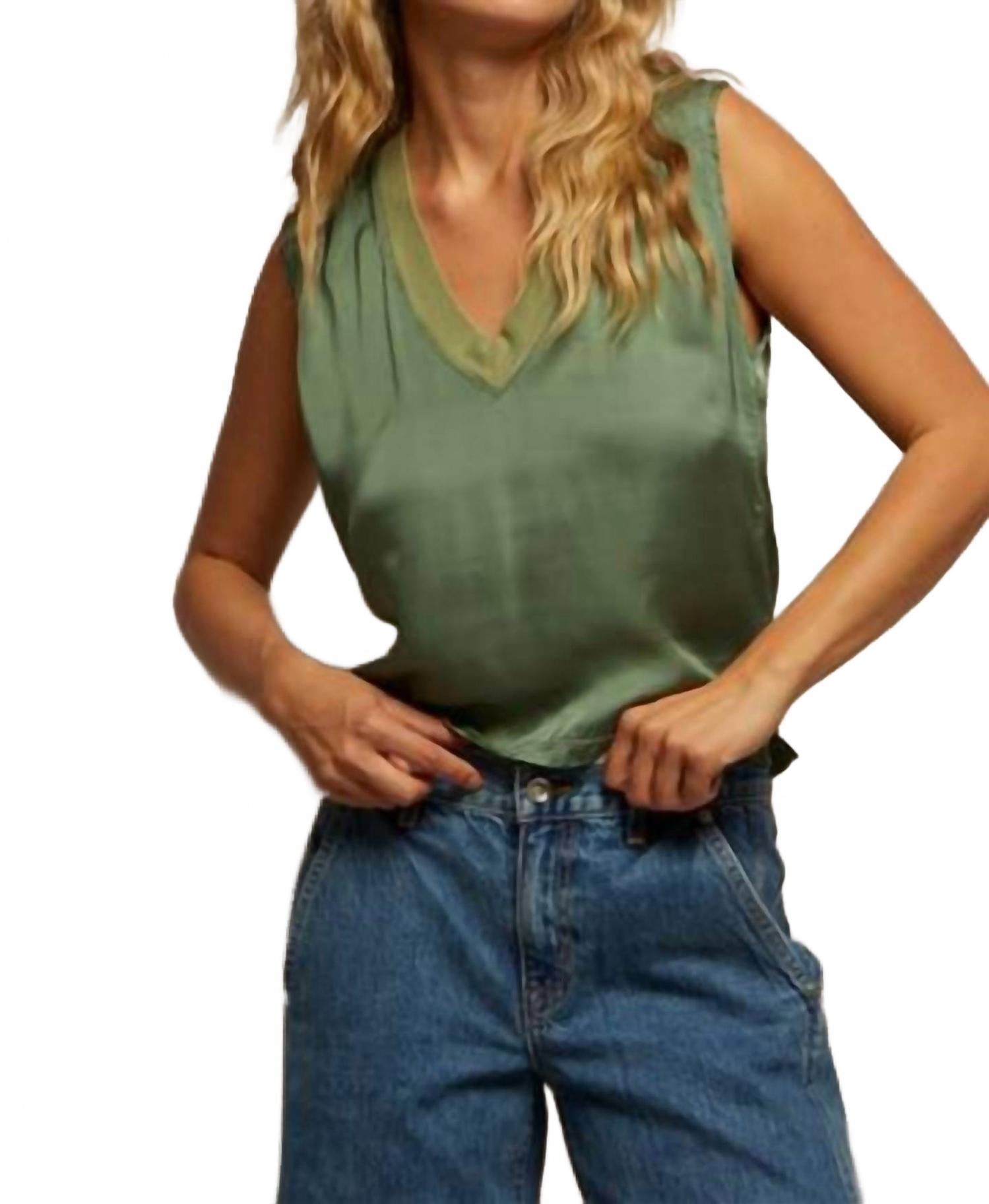 

Женский сатиновый топ Celina в цвете алоэ PERFECTWHITETEE, Aloe