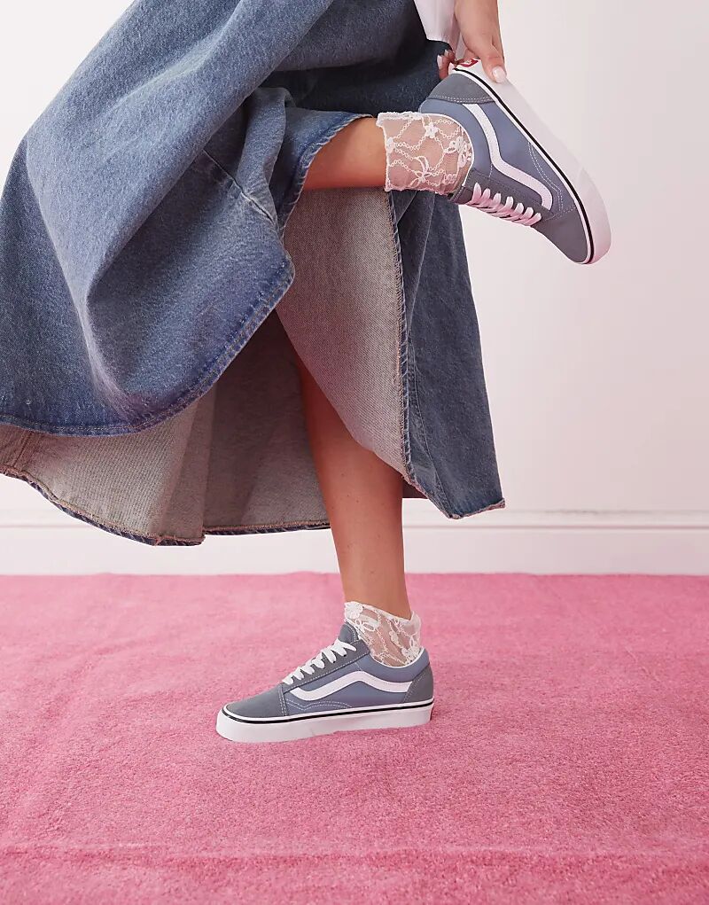 Кроссовки Vans Old Skull в штормовую погоду