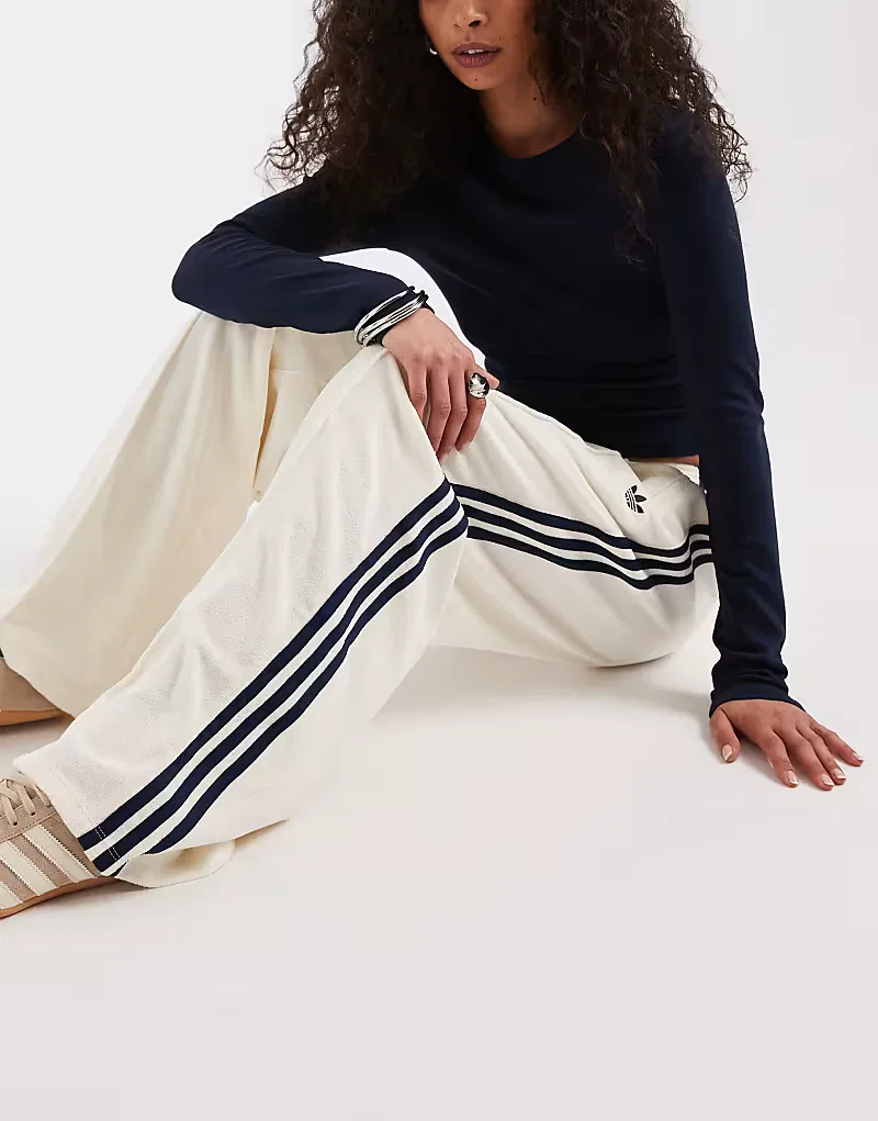 Спортивные брюки Adidas Originals из махровой ткани, кремово-белый — фото 4