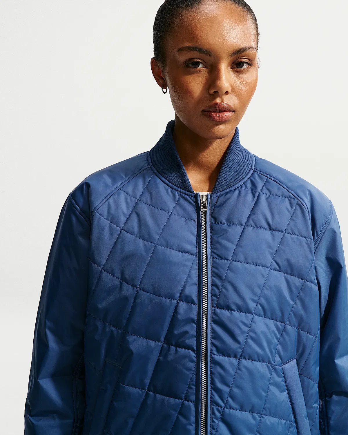 Женская свободная стеганая куртка Nike Sportswear, Mystic Navy/Sail — фото 3