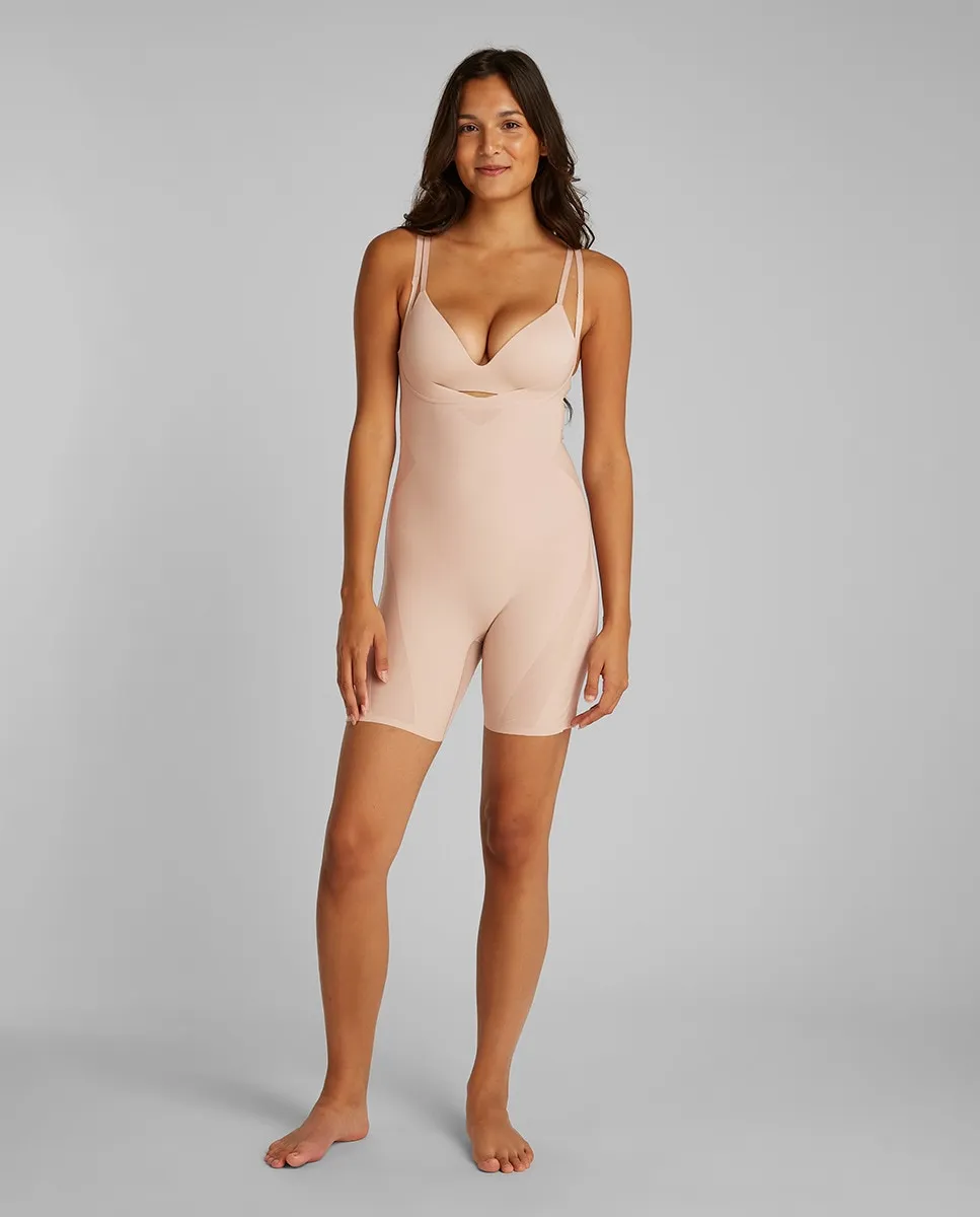 

Боди с утягивающими шортами STAY PUT MESH Calvin Klein, бежевый
