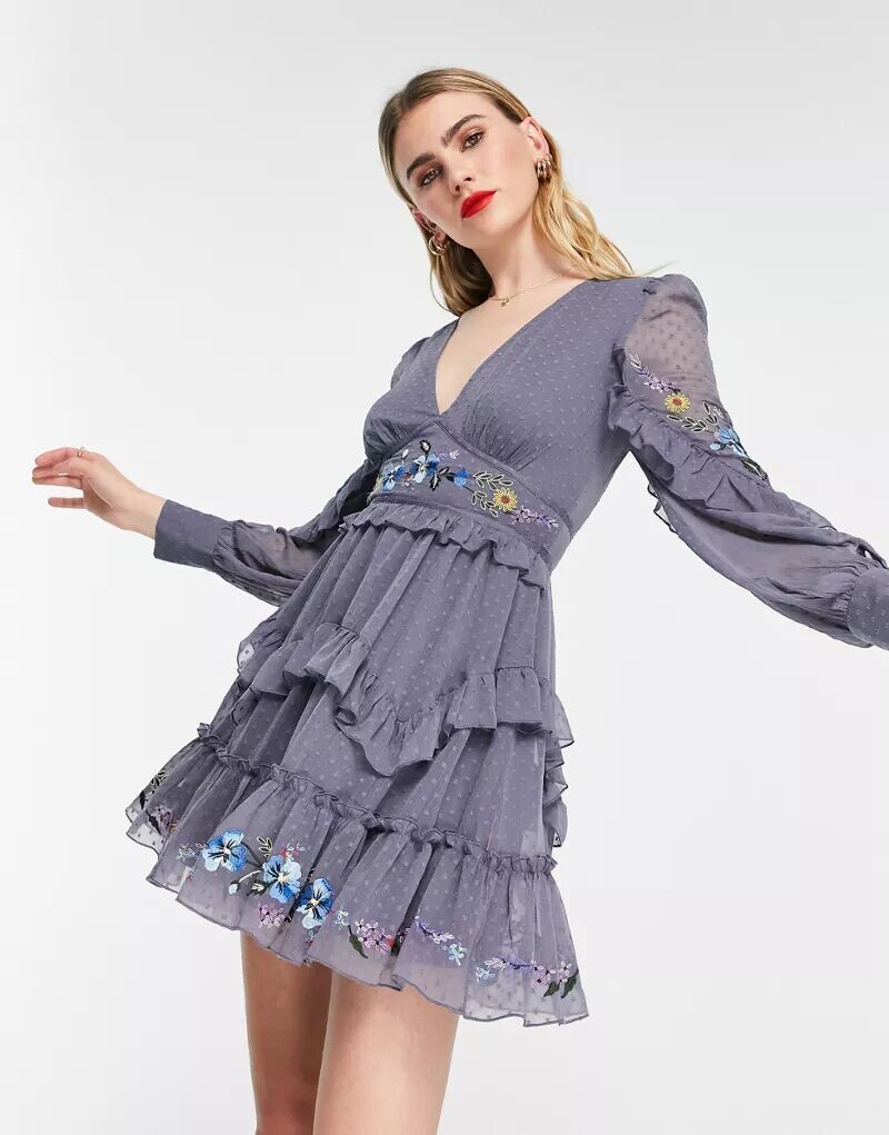 

Чайное платье мини с оборками и вышивкой ASOS