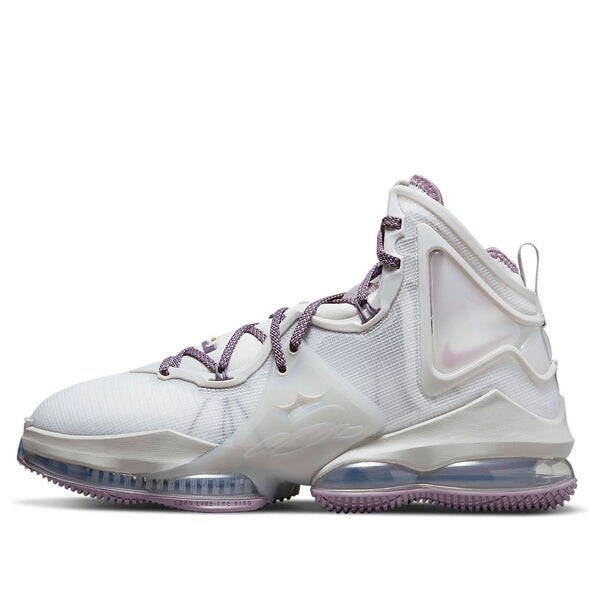 

Кроссовки lebron 19 ep 'strive for greatness' Nike, белый
