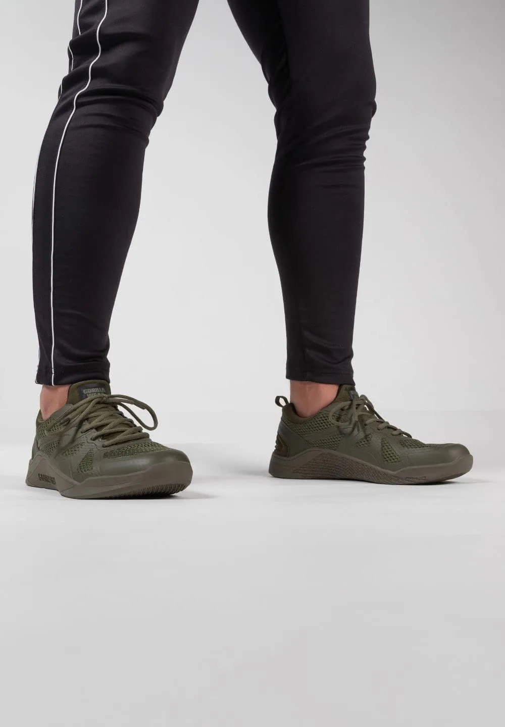 Кроссовки для бодибилдинга и фитнеса Gorilla Wear, гибридные спортивные кроссовки черного цвета - тренировочные кроссовки, многофункциональные. Отличная обувь для тренировок с логотипом, максимальная свобода движений — фото 2