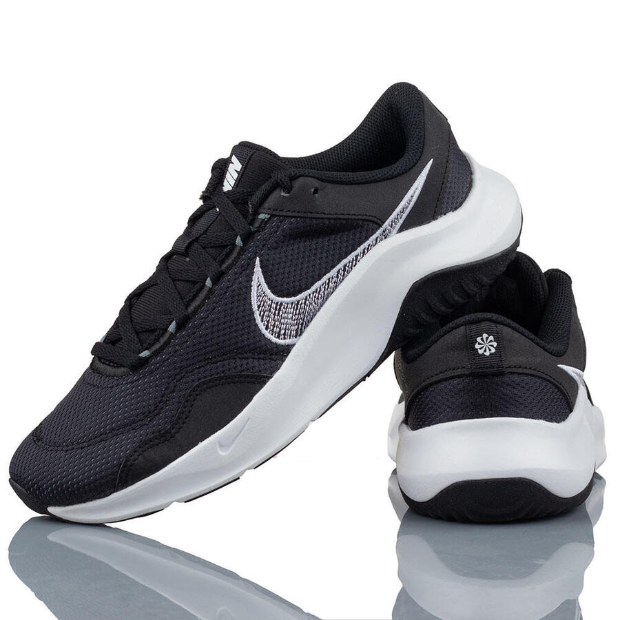 Женские спортивные кроссовки Nike Legend Essential 3 Nn