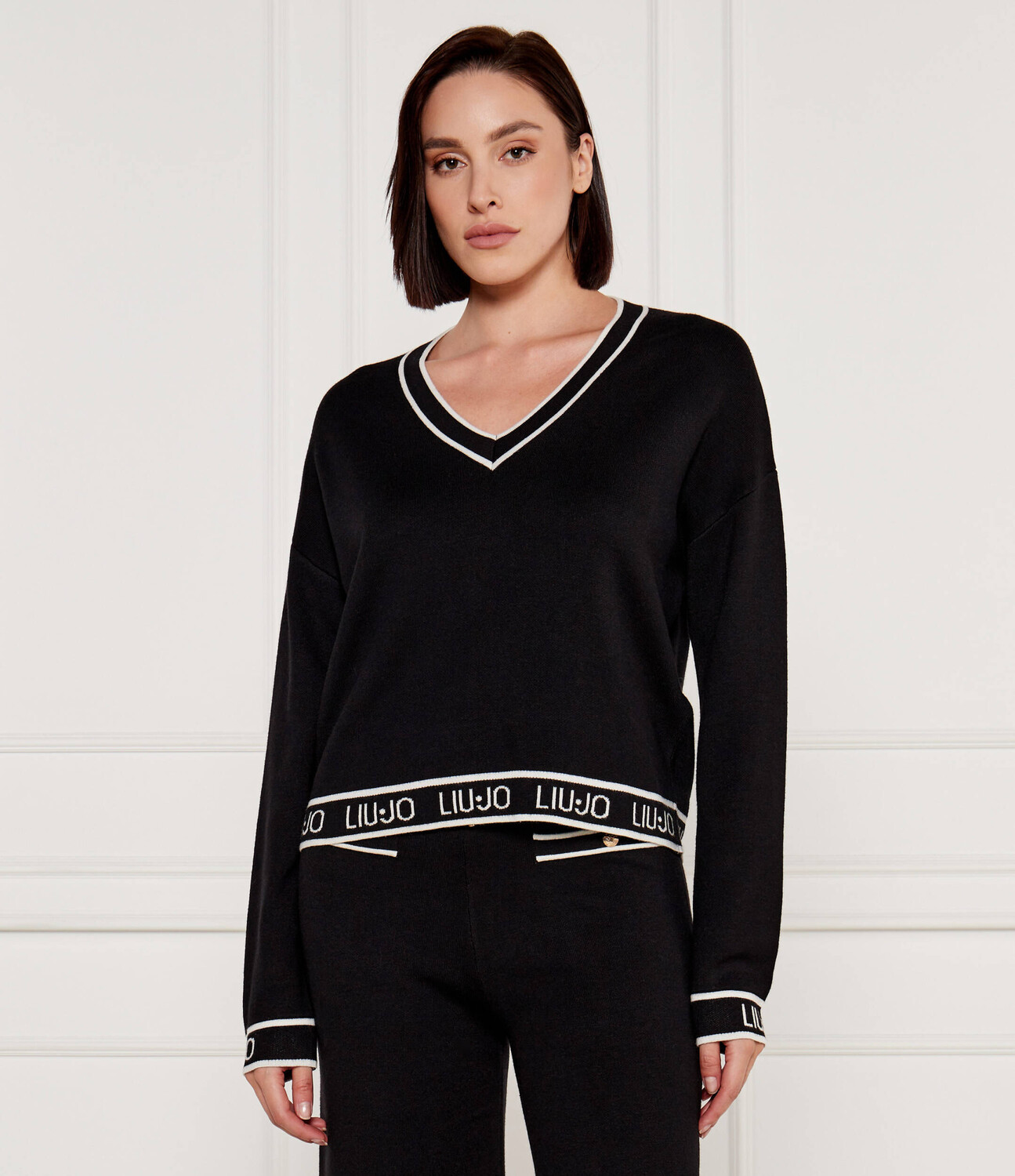 

Свитер Liu Jo Sport Relaxed fit, черный